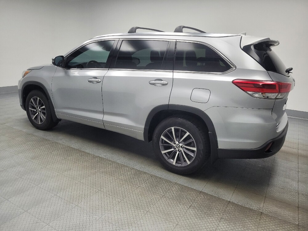 2017 Toyota Highlander in Highland, IN 46322 - 18072031 3