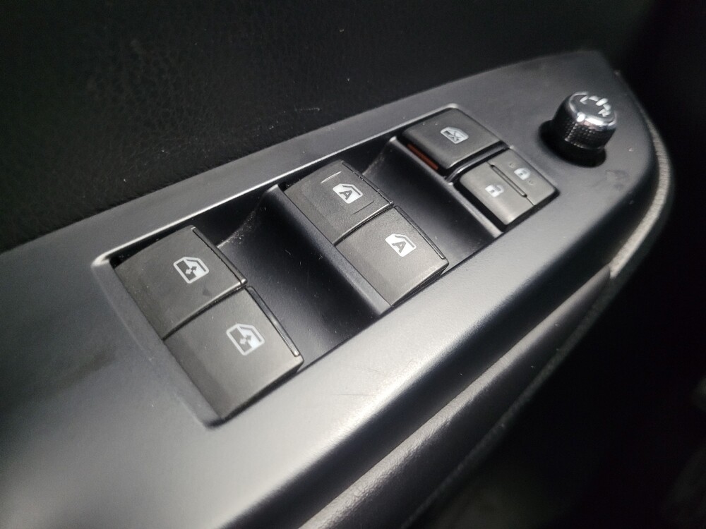 2017 Toyota Highlander in Highland, IN 46322 - 18072031 27