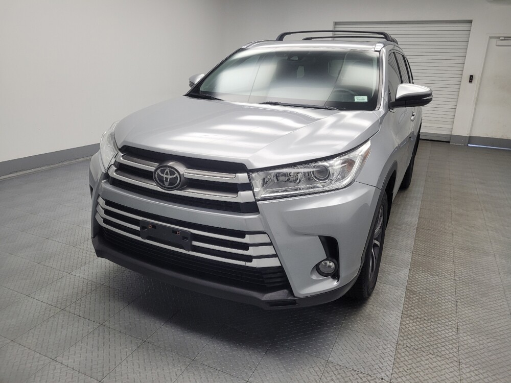 2017 Toyota Highlander in Highland, IN 46322 - 18072031 15