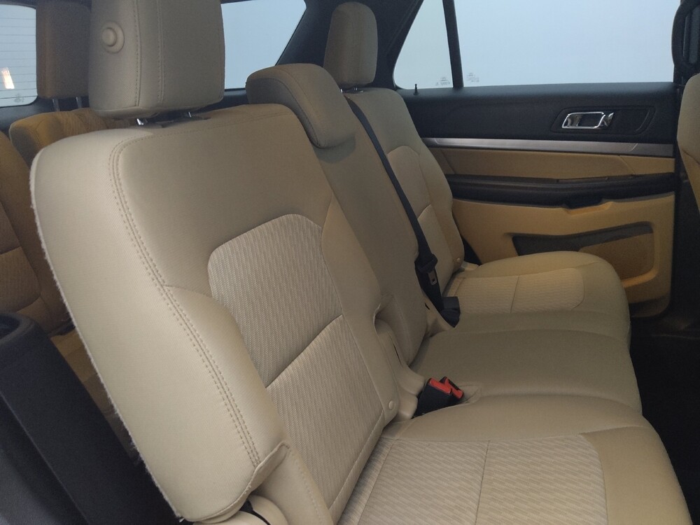 2017 Ford Explorer in Sanford, FL 32773 - 18072035 19