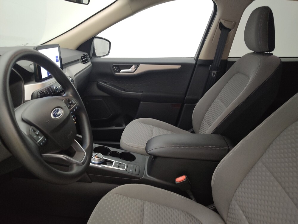 2020 Ford Escape in Charlotte, NC 28273 - 18072038 17