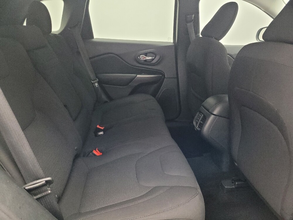 2019 Jeep Cherokee in Sanford, FL 32773 - 18072048 19