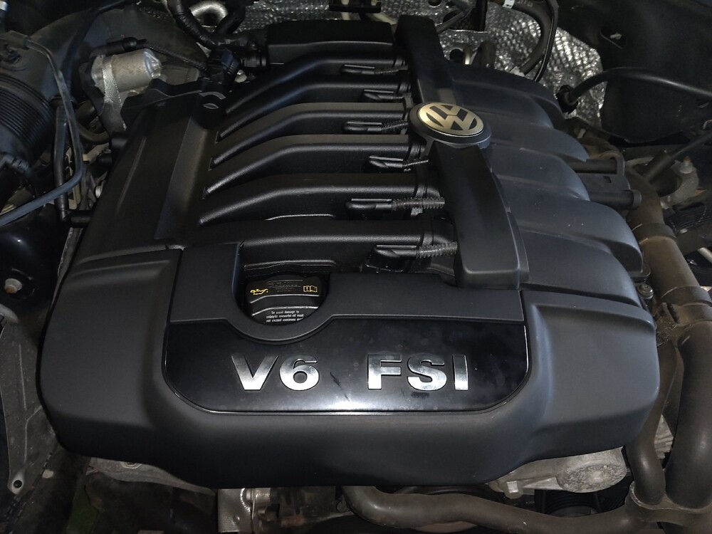 2016 Volkswagen Touareg in Sanford, FL 32773 - 18072083 30