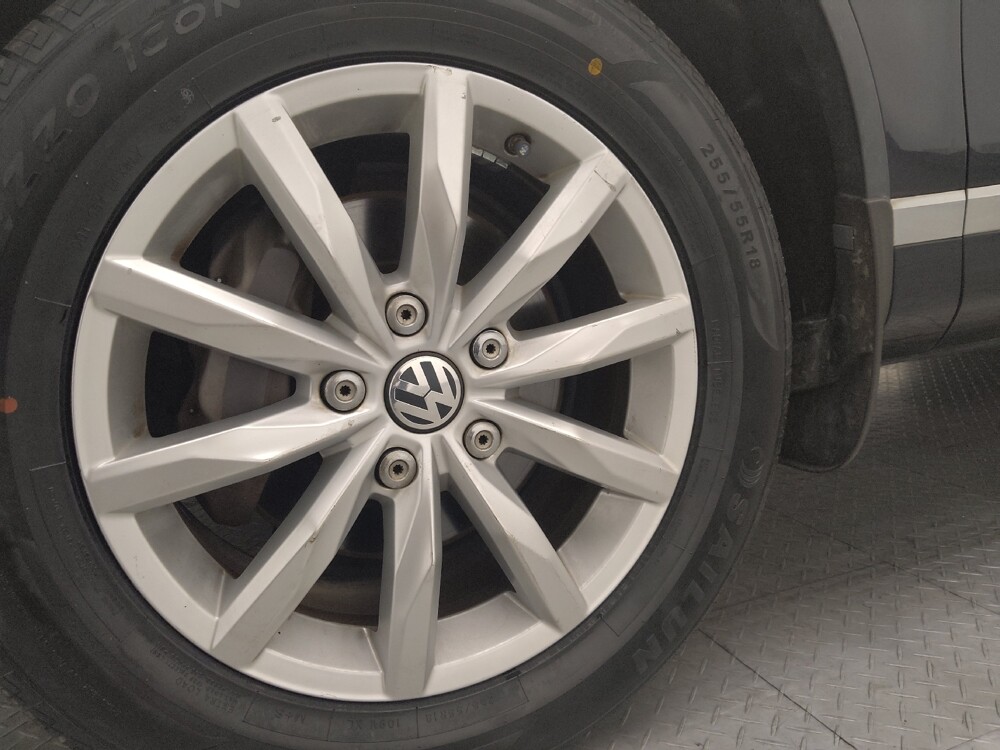 2016 Volkswagen Touareg in Sanford, FL 32773 - 18072083 31