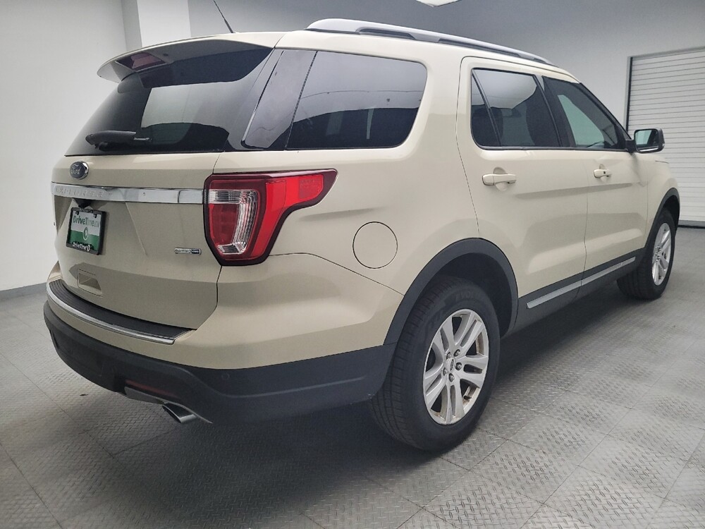 2018 Ford Explorer in Eastpointe, MI 48021 - 18072089 9