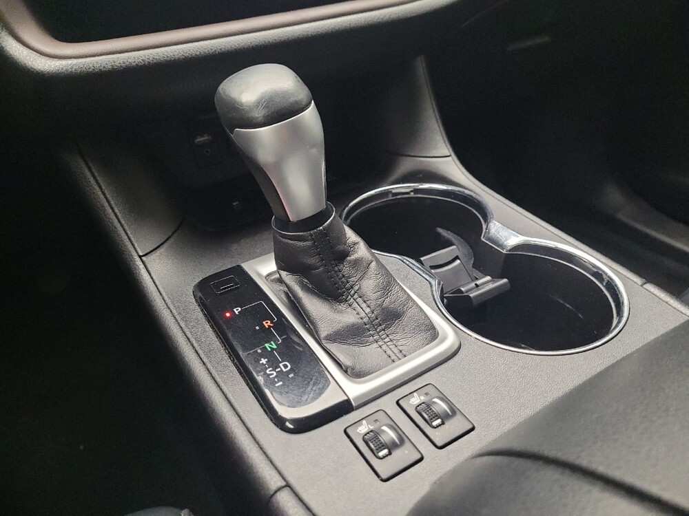 2018 Toyota Highlander in Eastpointe, MI 48021 - 18072090 26