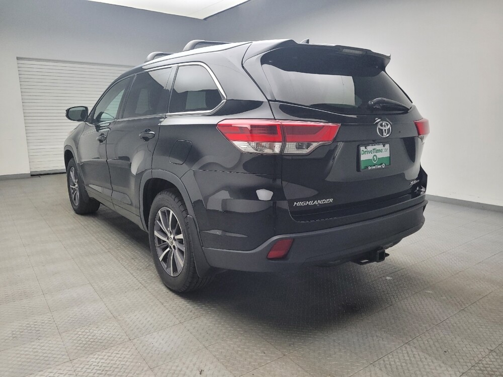 2018 Toyota Highlander in Eastpointe, MI 48021 - 18072090 5
