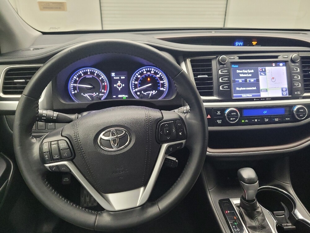 2018 Toyota Highlander in Eastpointe, MI 48021 - 18072090 22