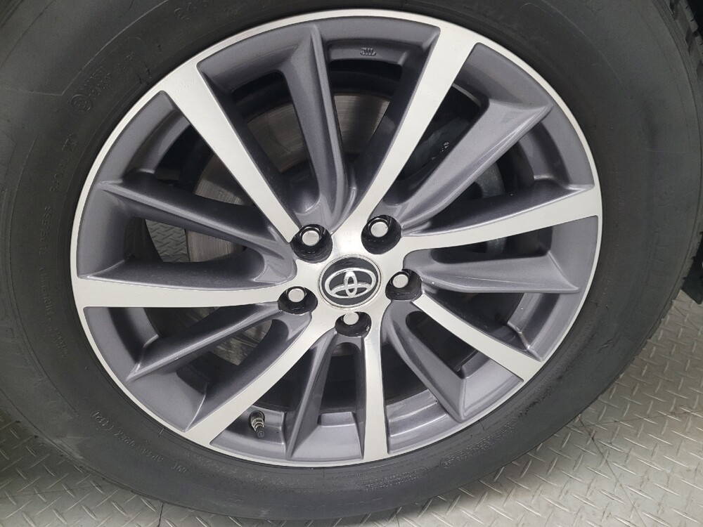 2018 Toyota Highlander in Eastpointe, MI 48021 - 18072090 31