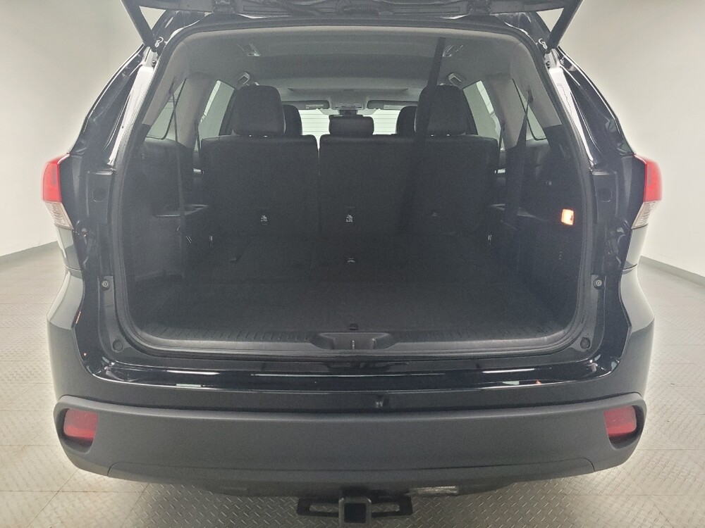 2018 Toyota Highlander in Eastpointe, MI 48021 - 18072090 29