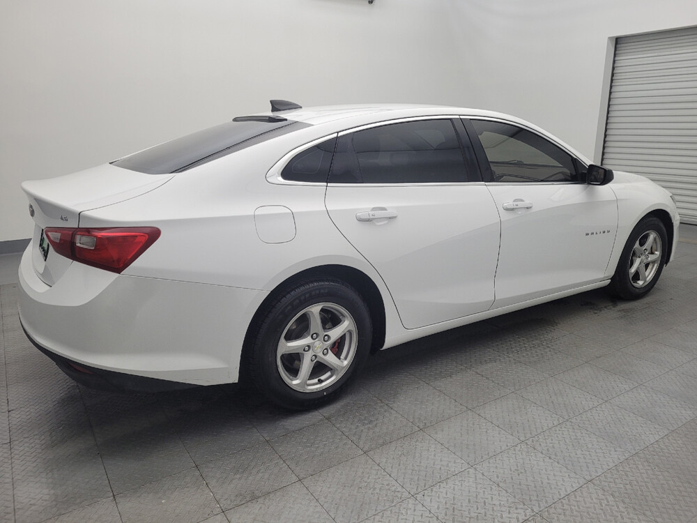2016 Chevrolet Malibu in Corpus Christi, TX 78412 - 18072093 10