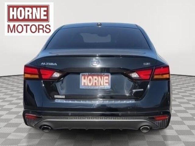 2021 Nissan Altima in Mesa, AZ 85212 - 18072137 7