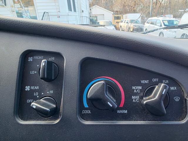 2007 Ford E-350 and Econoline 350 in Blauvelt, NY 10913 - 18072139 18