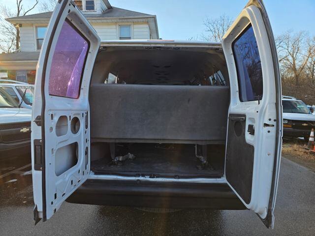 2007 Ford E-350 and Econoline 350 in Blauvelt, NY 10913 - 18072139 26