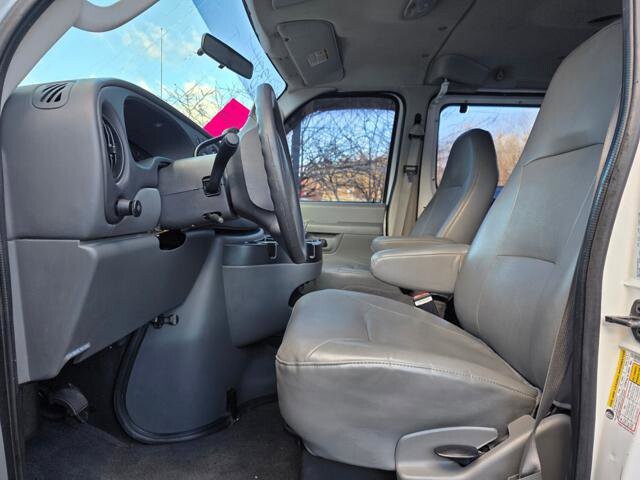 2007 Ford E-350 and Econoline 350 in Blauvelt, NY 10913 - 18072139 11