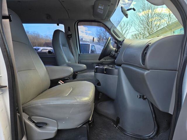 2007 Ford E-350 and Econoline 350 in Blauvelt, NY 10913 - 18072139 50