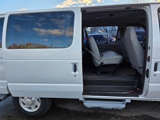 2007 Ford E-350 and Econoline 350 in Blauvelt, NY 10913 - 18072139 41