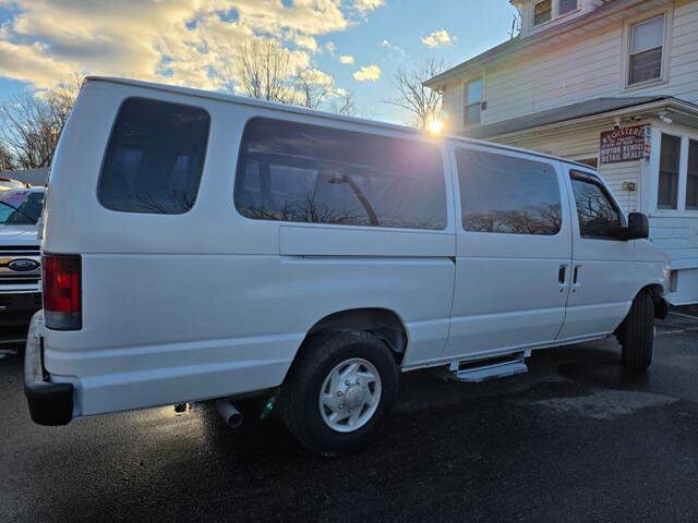 2007 Ford E-350 and Econoline 350 in Blauvelt, NY 10913 - 18072139 7