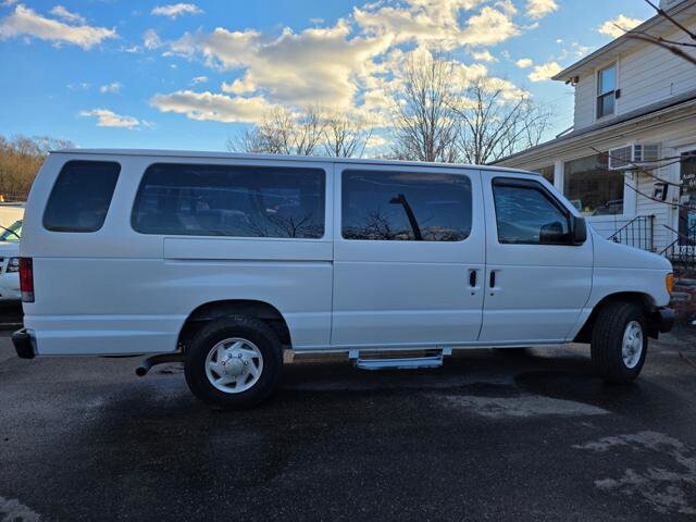 2007 Ford E-350 and Econoline 350 in Blauvelt, NY 10913 - 18072139 8