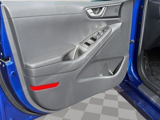 2022 Hyundai Ioniq in Mesa, AZ 85212 - 18072141 12