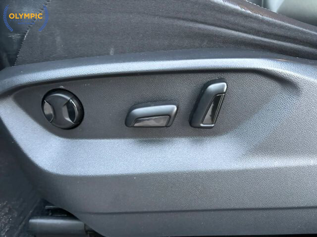 2018 Volkswagen Tiguan in Decatur, GA 30032 - 18072152 33