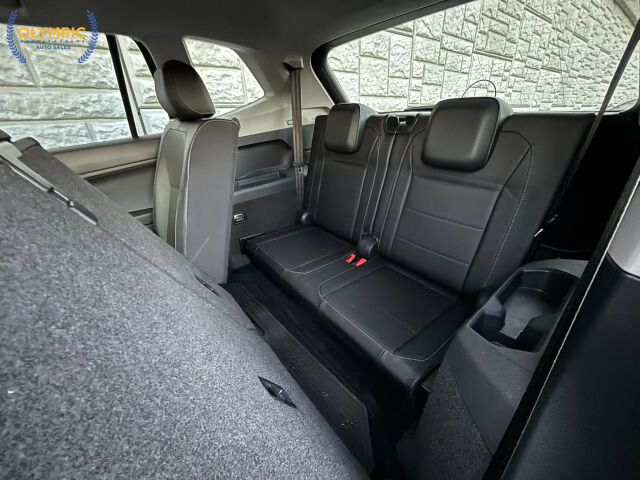 2018 Volkswagen Tiguan in Decatur, GA 30032 - 18072152 41