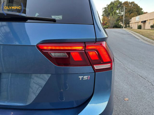 2018 Volkswagen Tiguan in Decatur, GA 30032 - 18072152 13