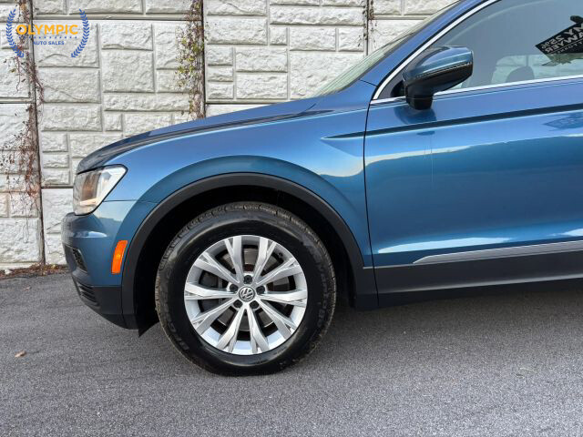 2018 Volkswagen Tiguan in Decatur, GA 30032 - 18072152 9