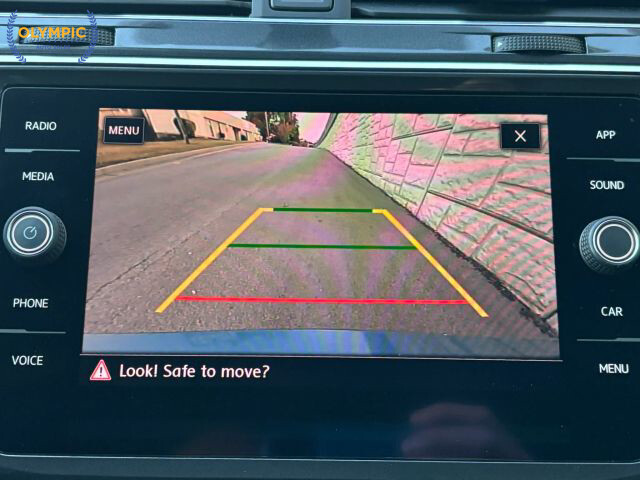 2018 Volkswagen Tiguan in Decatur, GA 30032 - 18072152 29