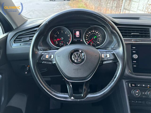 2018 Volkswagen Tiguan in Decatur, GA 30032 - 18072152 21