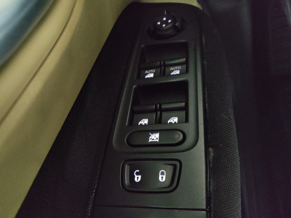 2016 Jeep Renegade in Macon, GA 31210 - 18072186 27