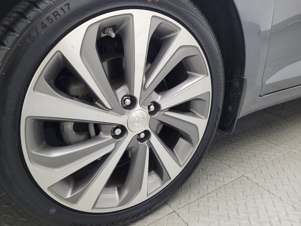 2019 Hyundai Accent in Savannah, GA 31419 - 18072252 31