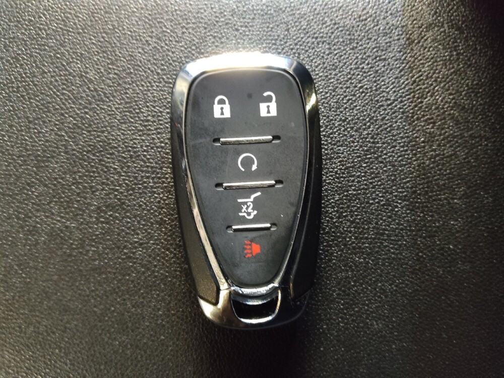 2020 Chevrolet Equinox in Charleston, SC 29414 - 18072267 32