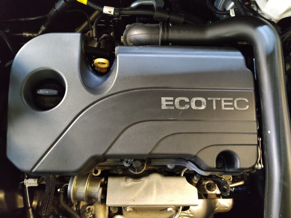 2020 Chevrolet Equinox in Charleston, SC 29414 - 18072267 30