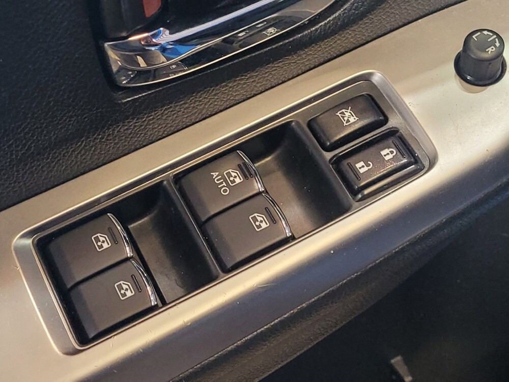 2016 Subaru Crosstrek in Jacksonville, FL 32210 - 18072314 27