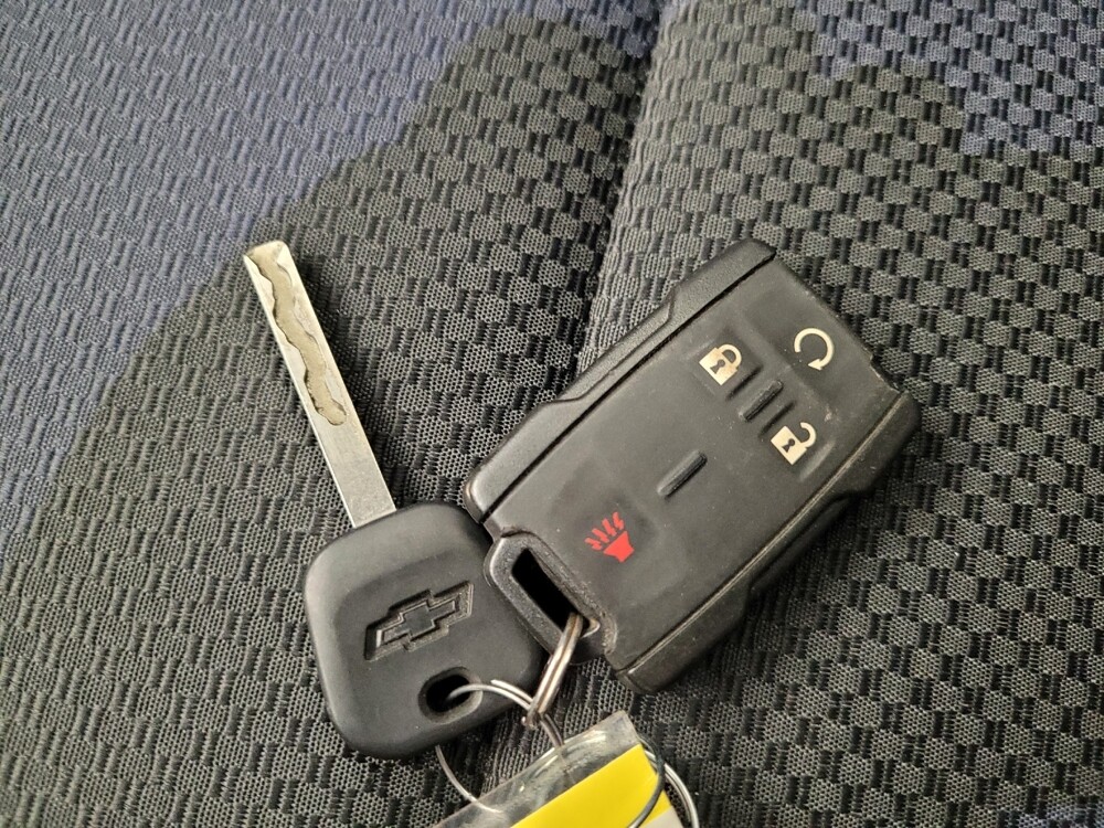 2018 Chevrolet Silverado 1500 in Maple Heights, OH 44137 - 18072317 32