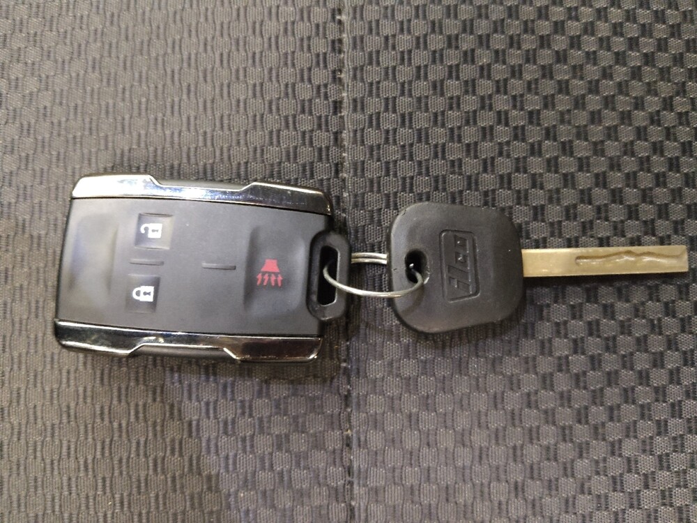 2017 Chevrolet Silverado 1500 in St. Louis, MO 63125 - 18072338 32