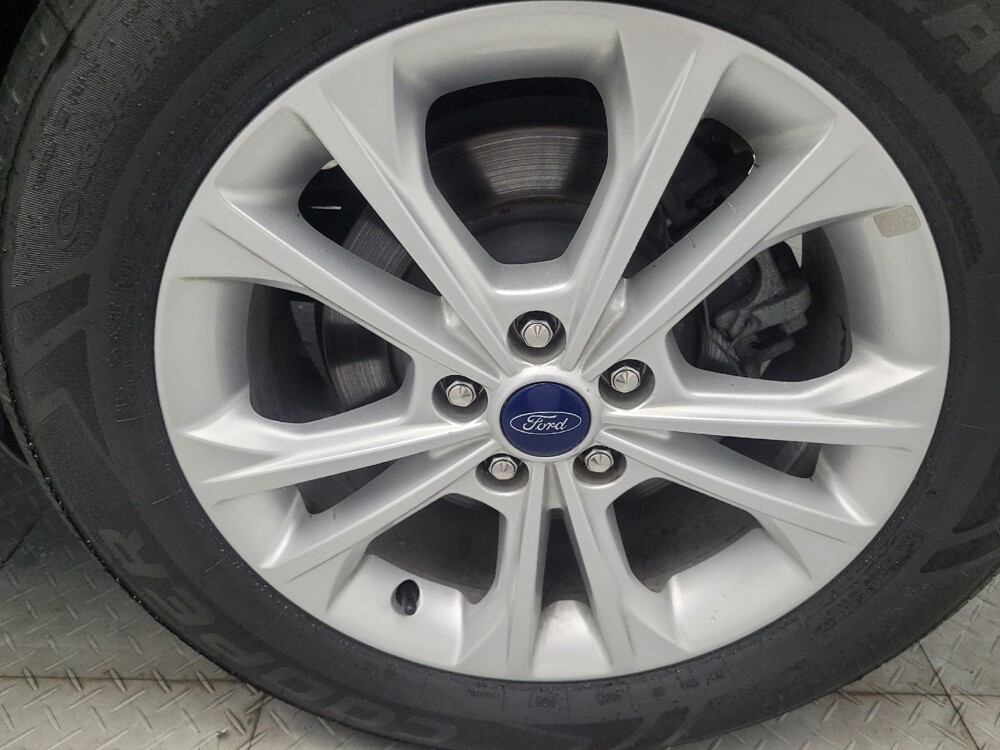 2018 Ford Escape in Morrow, GA 30260 - 18072355 31