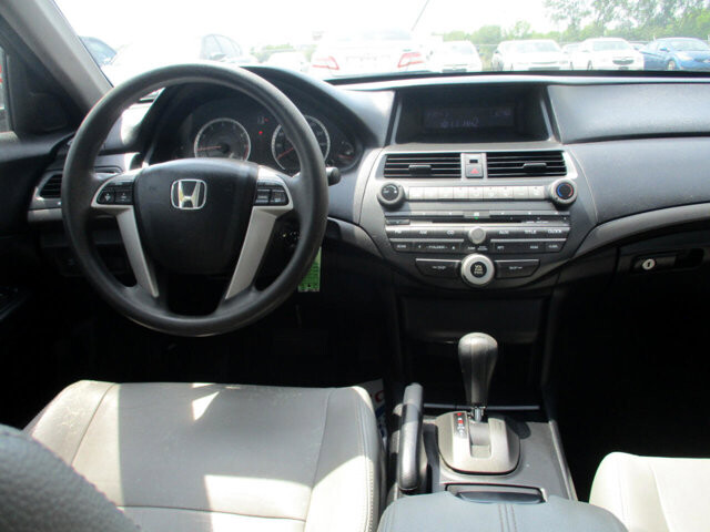 2010 Honda Accord in Oak Grove, MO 64075 - 18072386 11