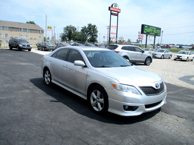 2011 Toyota Camry in Oak Grove, MO 64075 - 18072388 3