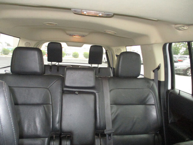 2015 Ford Flex in Oak Grove, MO 64075 - 18072391 12