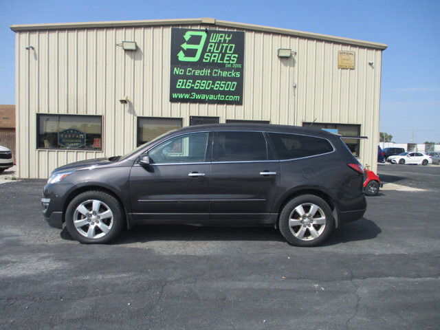 2017 Chevrolet Traverse in Oak Grove, MO 64075 - 18072392 8