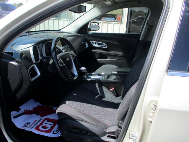 2015 Chevrolet Equinox in Oak Grove, MO 64075 - 18072397 9