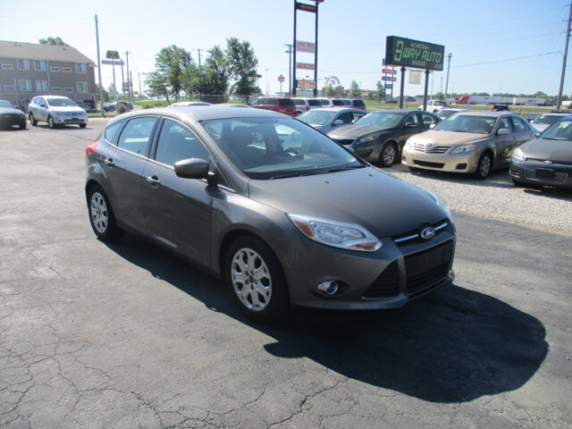 2012 Ford Focus in Oak Grove, MO 64075 - 18072400 3