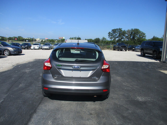 2012 Ford Focus in Oak Grove, MO 64075 - 18072400 6