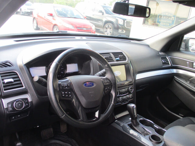 2017 Ford Explorer in Oak Grove, MO 64075 - 18072401 9