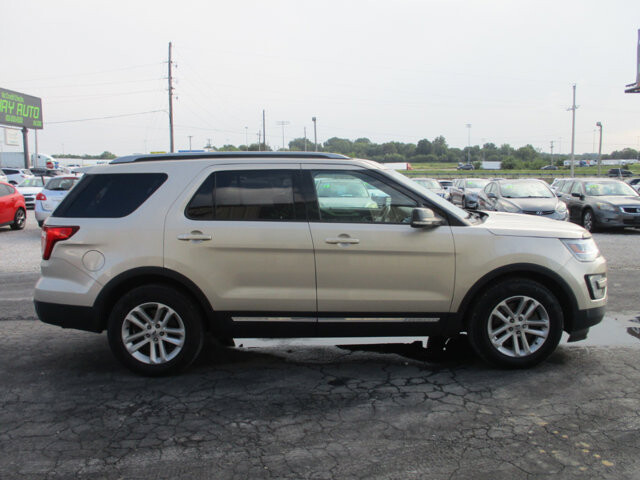 2017 Ford Explorer in Oak Grove, MO 64075 - 18072401 4