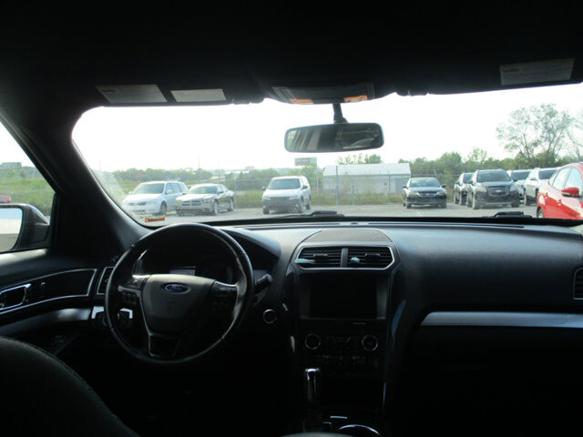 2017 Ford Explorer in Oak Grove, MO 64075 - 18072401 11