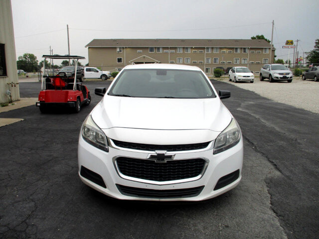 2015 Chevrolet Malibu in Oak Grove, MO 64075 - 18072402 2