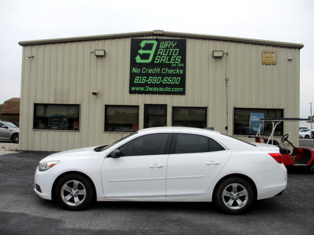 2015 Chevrolet Malibu in Oak Grove, MO 64075 - 18072402 8